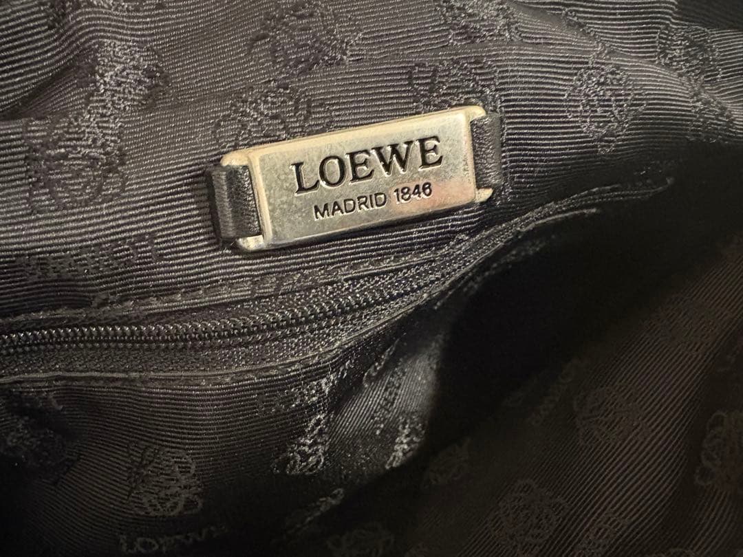 LOEWE ショルダー メッセンジャーバック