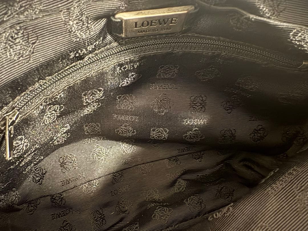 LOEWE ショルダー メッセンジャーバック