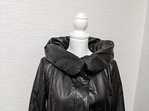 127　新品未使用タグ付き　超軽量　鹿革　リアルレザー　中綿　ロングコート