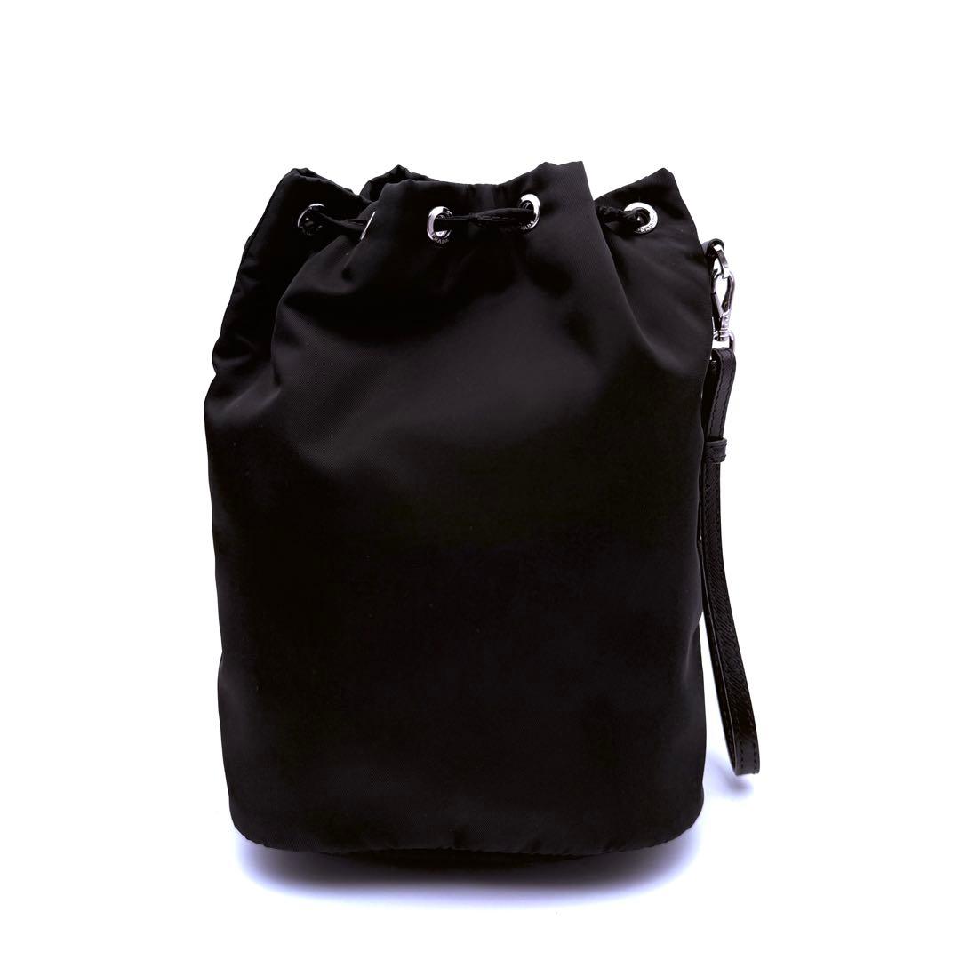 【良品】PRADA プラダ　RE-NYLON 巾着ポーチ　三角ロゴ　サフィアーノ