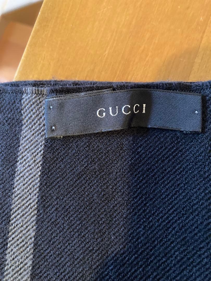 GUCCI グッチ　マフラー　フリンジ付き