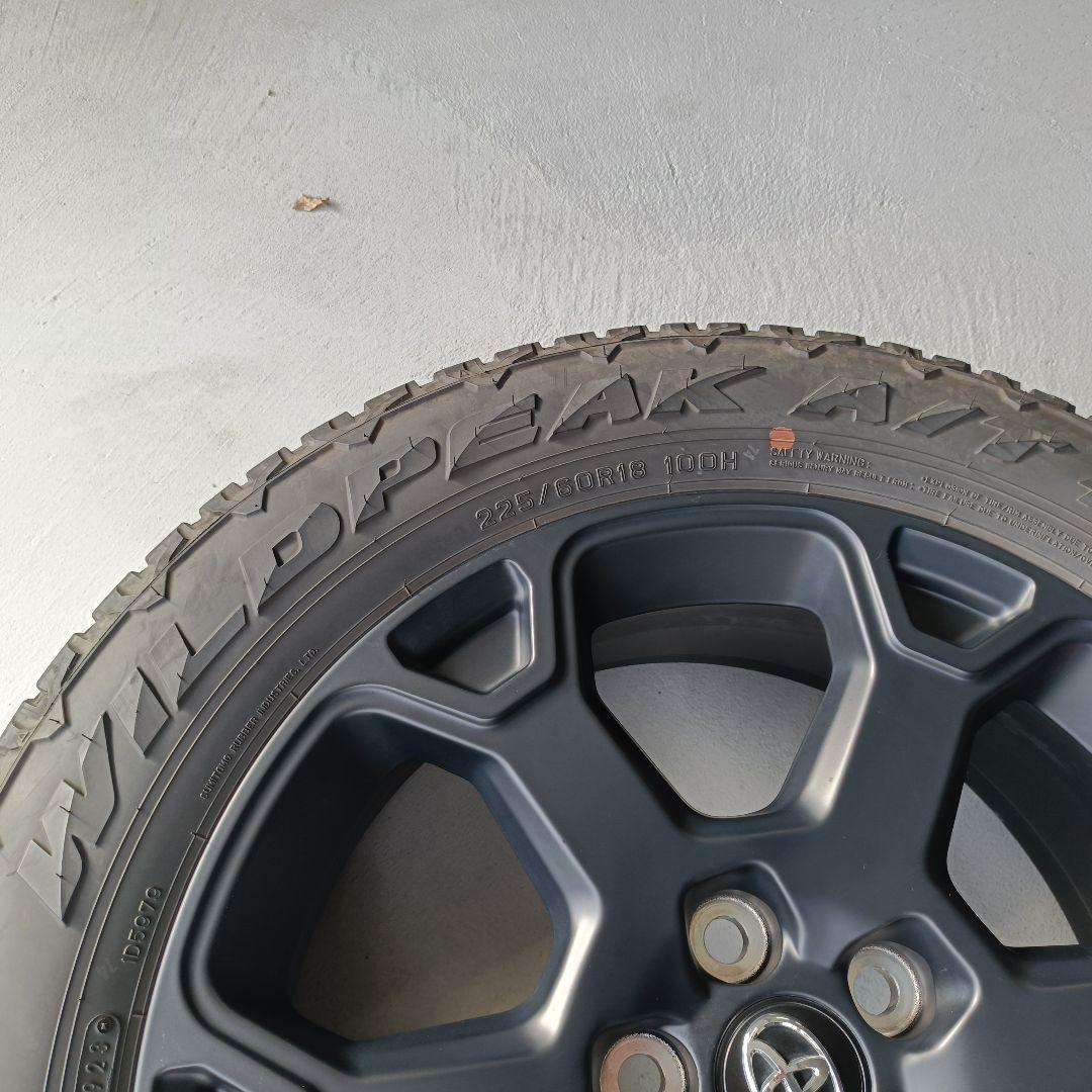 ②トヨタRAV4アドベンチャー純正タイヤ　4本FALKEN 225/60R18