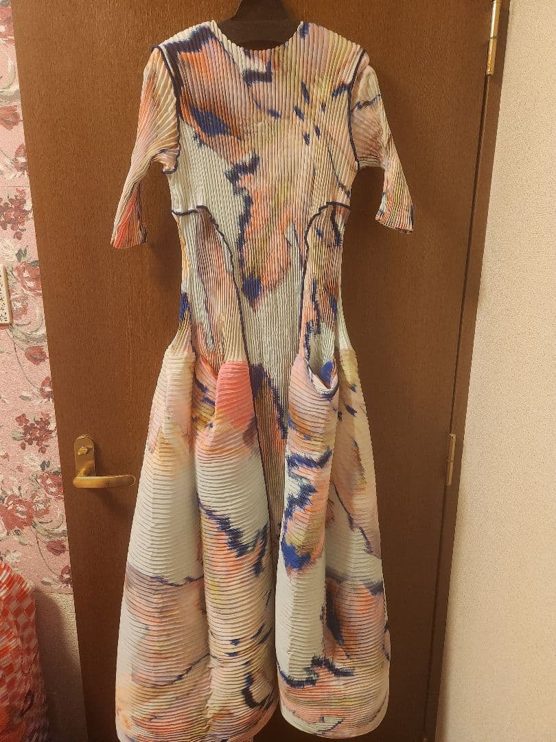 julia heuer♡マルチカラー プリーツワンピース サイドポケット付き