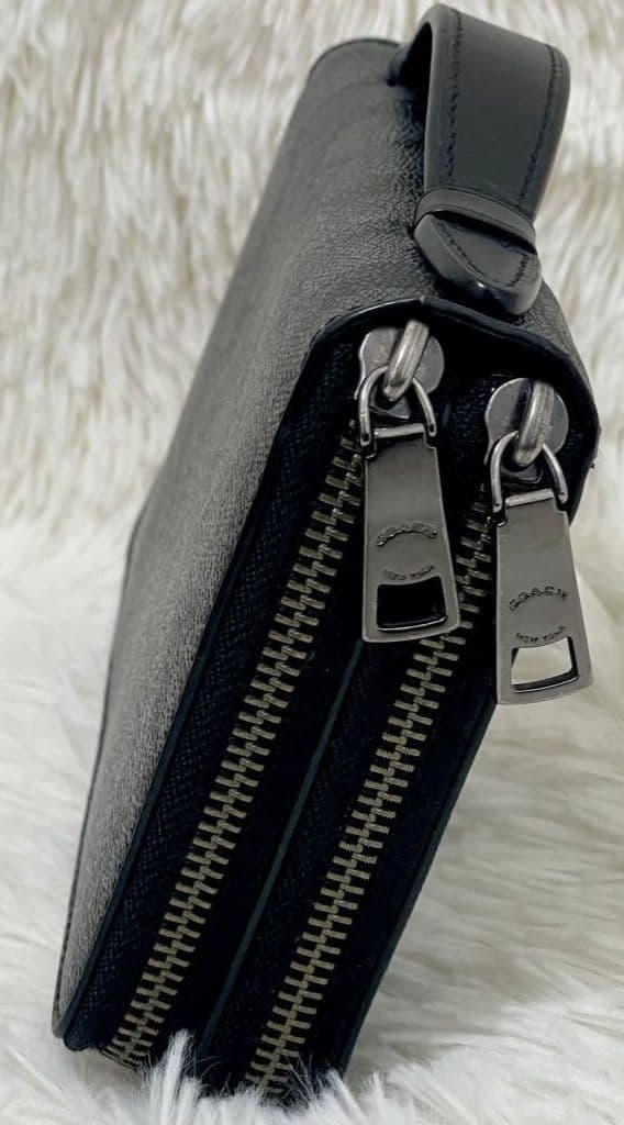 【超美品】COACH ダブルジップ トラベルオーガナイザー 正規品　F93504