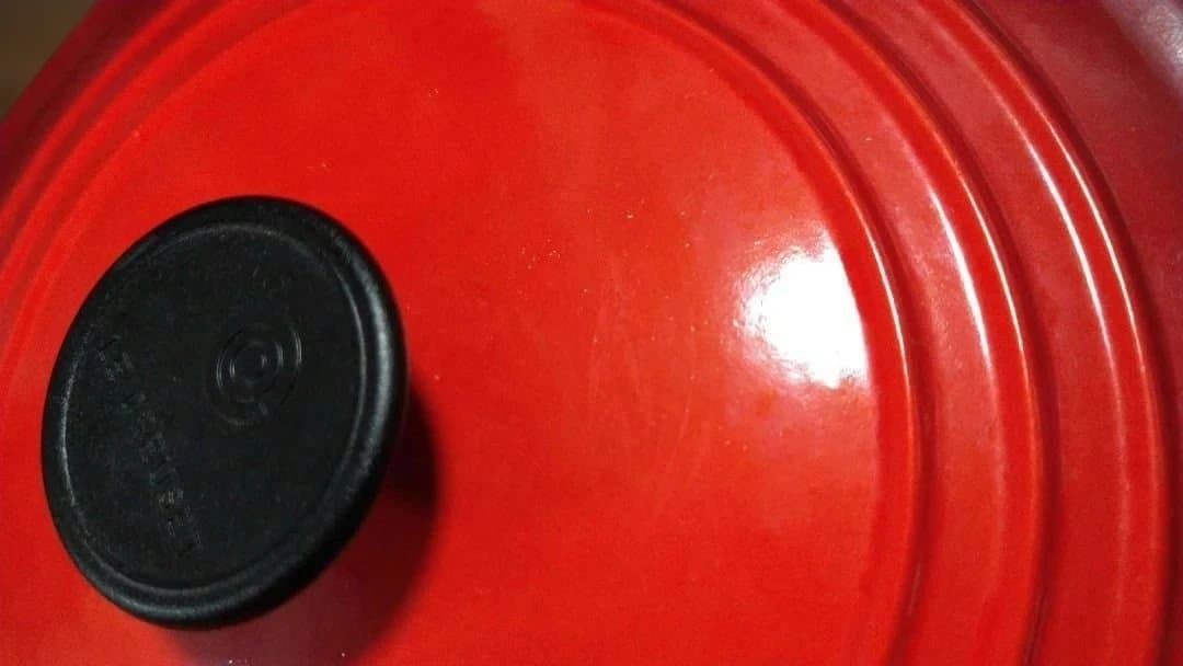 ル・クルーゼ　LE CREUSET レッド 両手鍋 22 cm