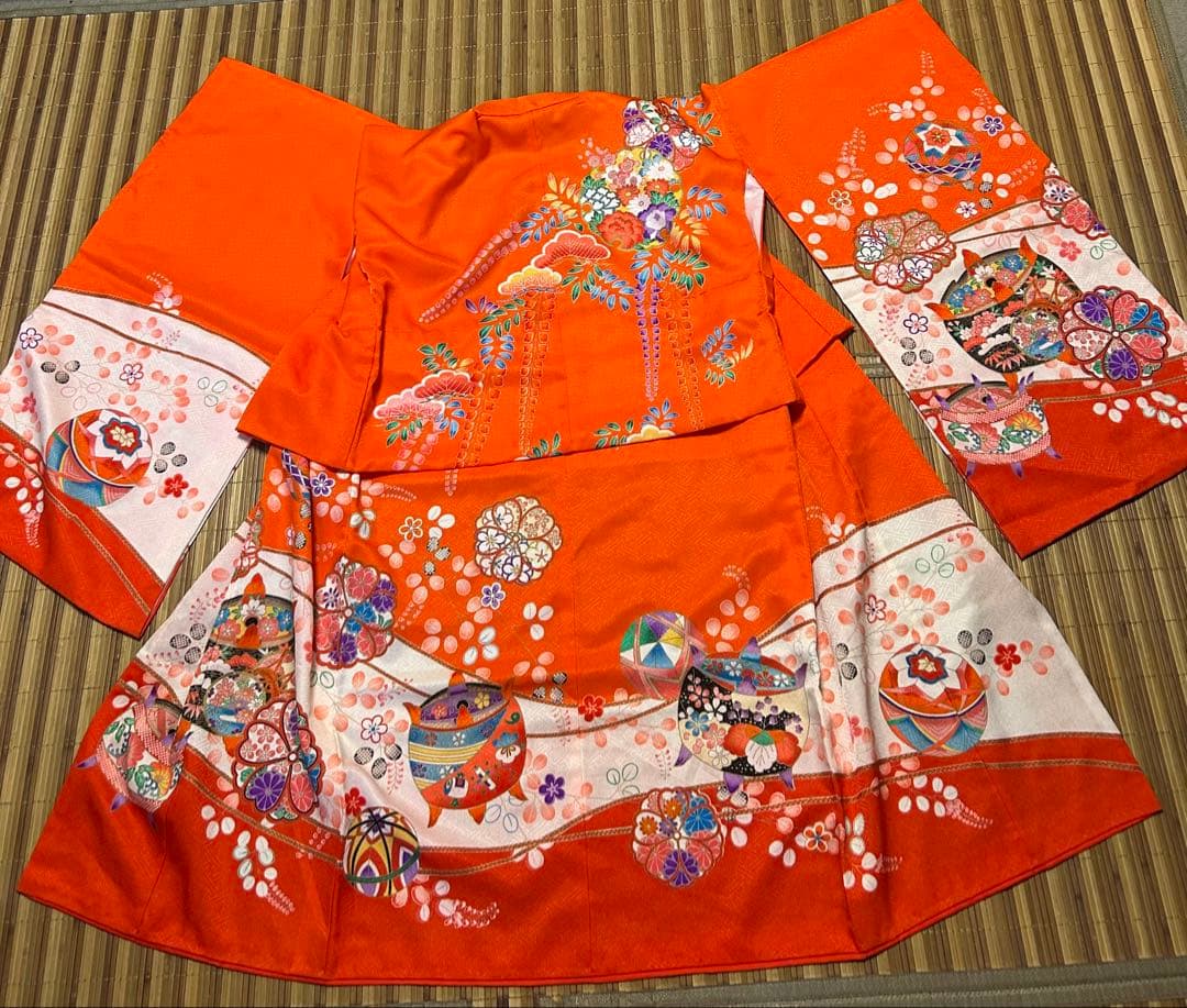 【美品日本製】 七五三(3歳、7歳) 豪華3点セット着物＋長襦袢＋帯　赤オレンジ