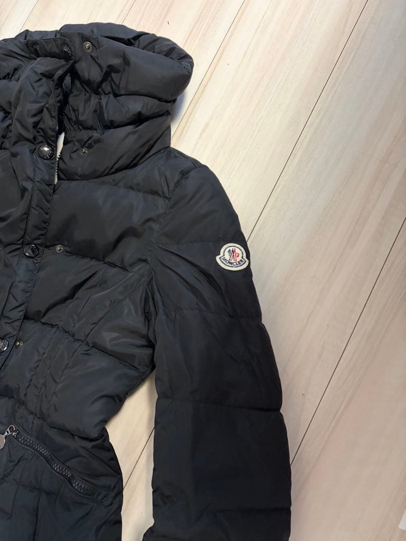 MONCLER ブラックダウンジャケット