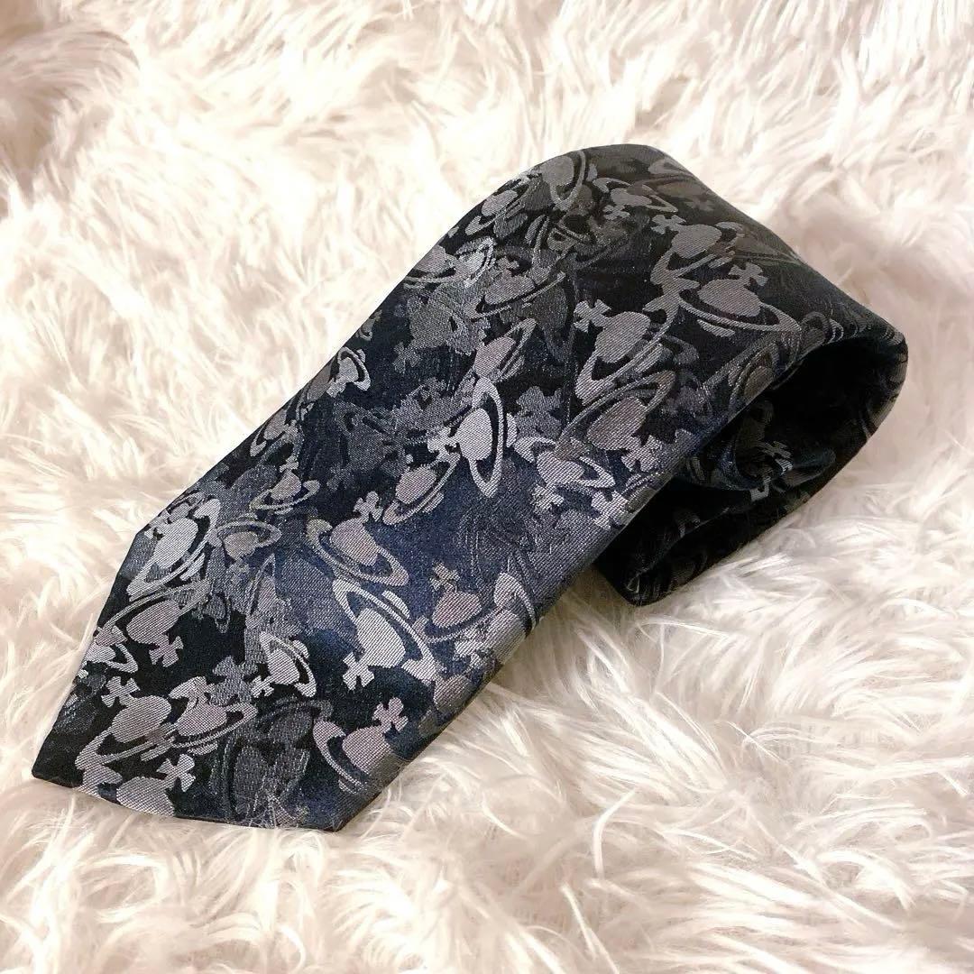 【Vivienne Westwood】オーブ（ORB）総柄ロゴ