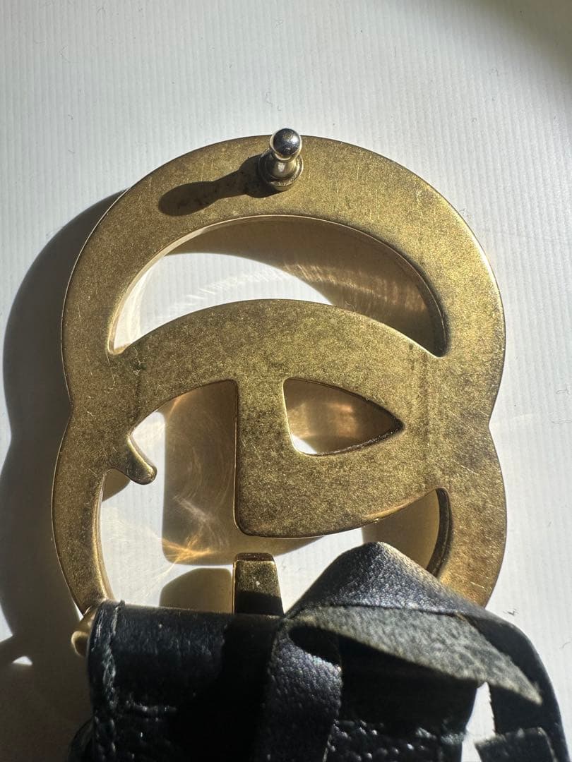 GUCCI ブラックレザーベルト GGロゴ