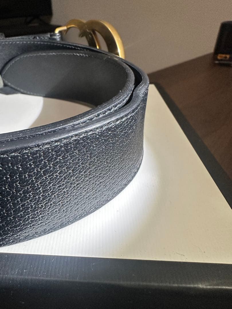 GUCCI ブラックレザーベルト GGロゴ