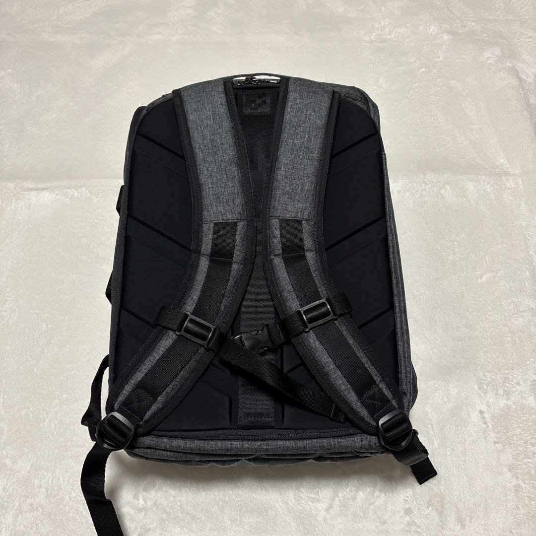 【新品未使用】かわるビジネスリュック　2Way　グレー