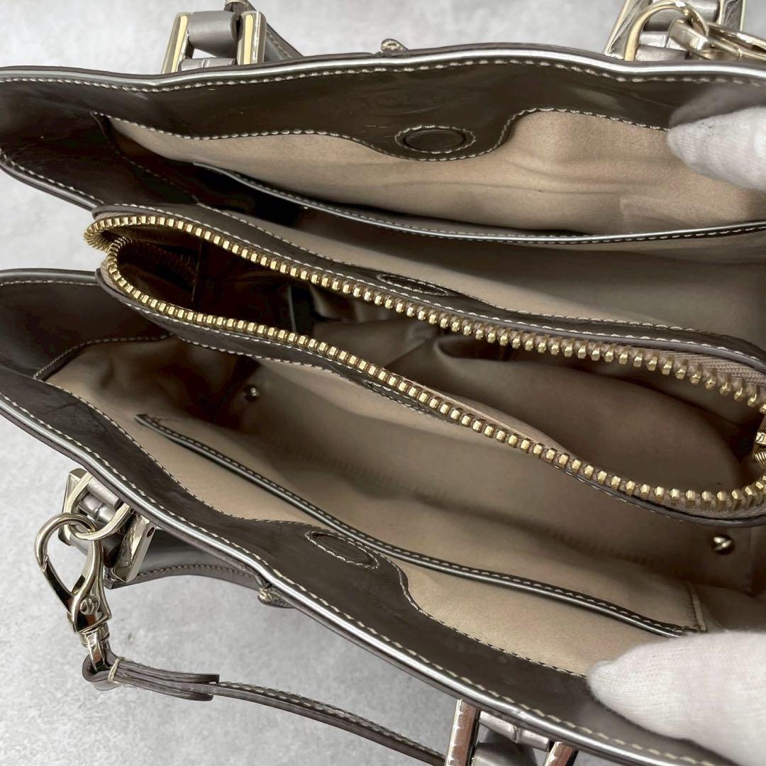 美品　トッズ　dバッグ　エナメル　2wayトートバッグ