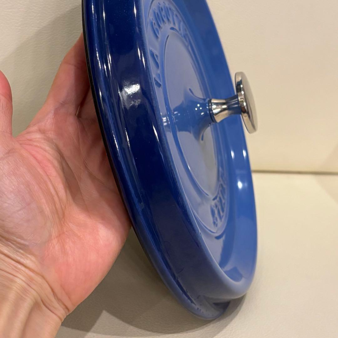 ストウブ　昔のロイヤルブルー　24cm