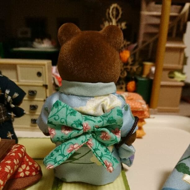 シルバニアファミリー☆くまのお母さん用ショール付き着物、巾着