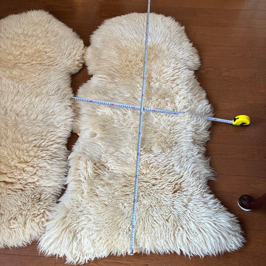 クリーム色 シープスキンラグ 約120cm x 80cm 2枚