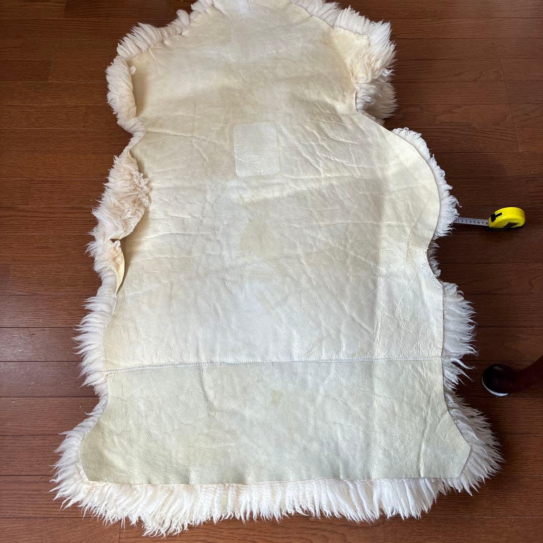 クリーム色 シープスキンラグ 約120cm x 80cm 2枚