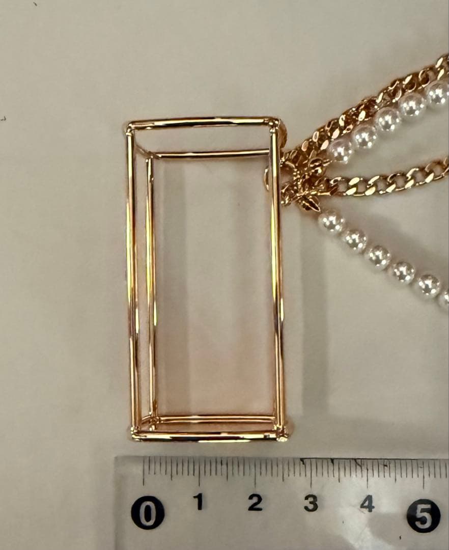 シャネル　限定品　香水　パール&チェーン　ココマドモアゼルゴールド