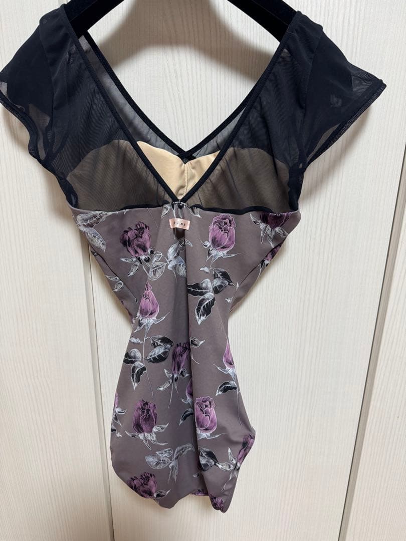 新作完売Stinaバレエレオタード Mサイズ