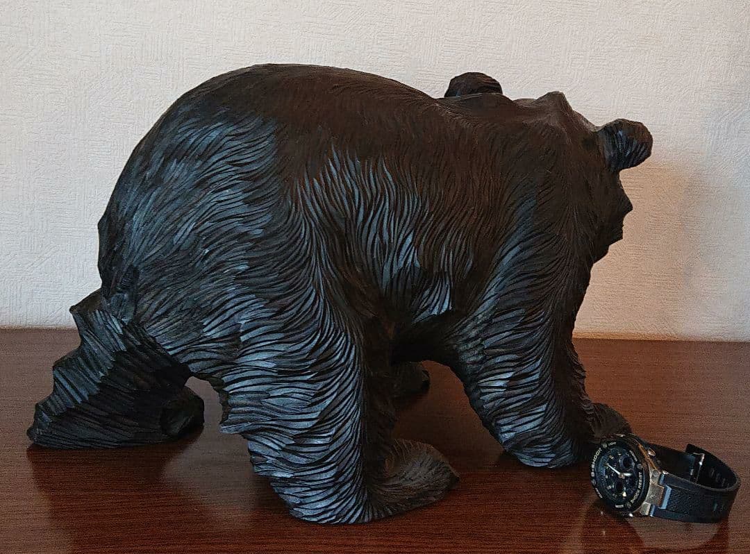 値下げしました　熊   木彫り台付き