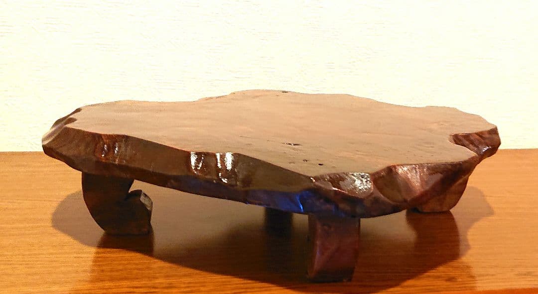 値下げしました　熊   木彫り台付き