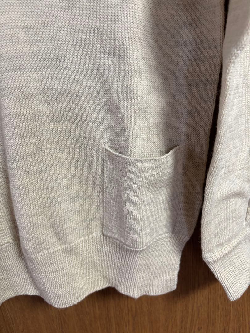 45r45rpmフード付きクリーム色ニットセーター