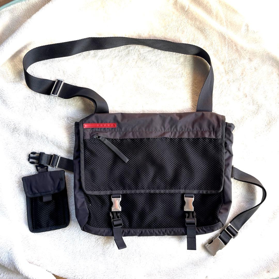 プラダスポーツ　メッシュ　メッセンジャーバッグ 中型　黒