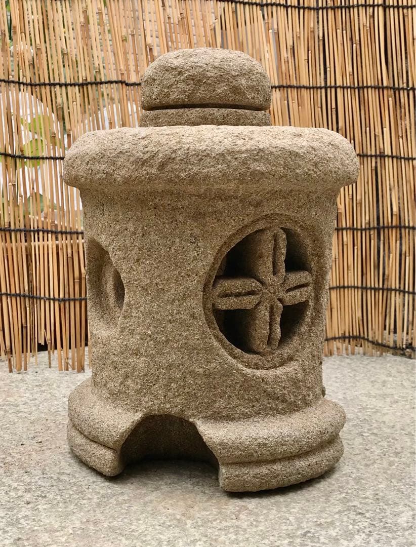 【天然自然石・茶庭石灯篭・坪庭箱庭灯篭・日本庭園９kg】庭石オブジェ置物苔玉植栽