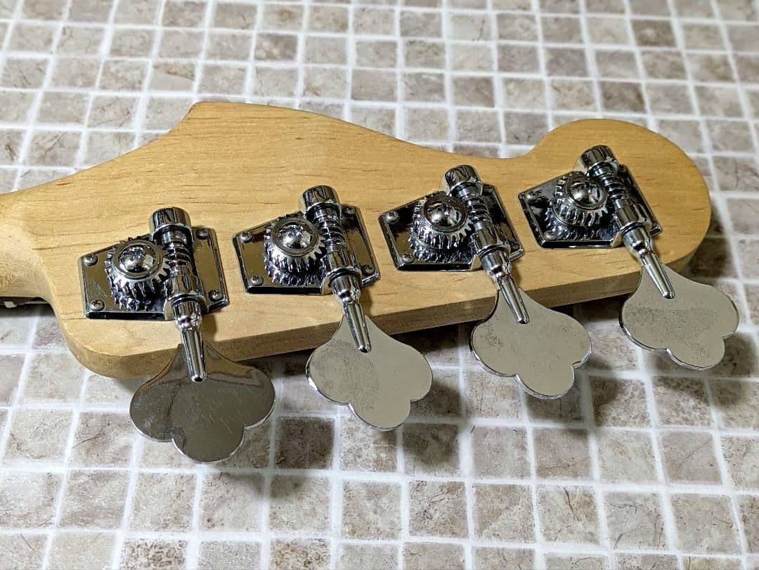 r*n様 BUSKERS バスカーズ ベース エレキベース サンバースト ジャズ