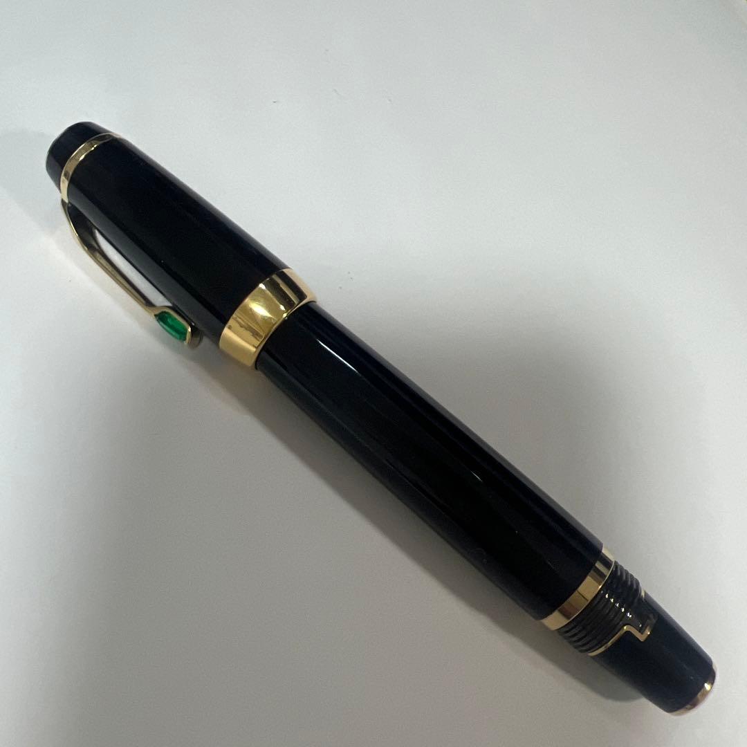 モンブランボエム万年筆グリーンとペンケース ボエム ブラック/レッド1本差し