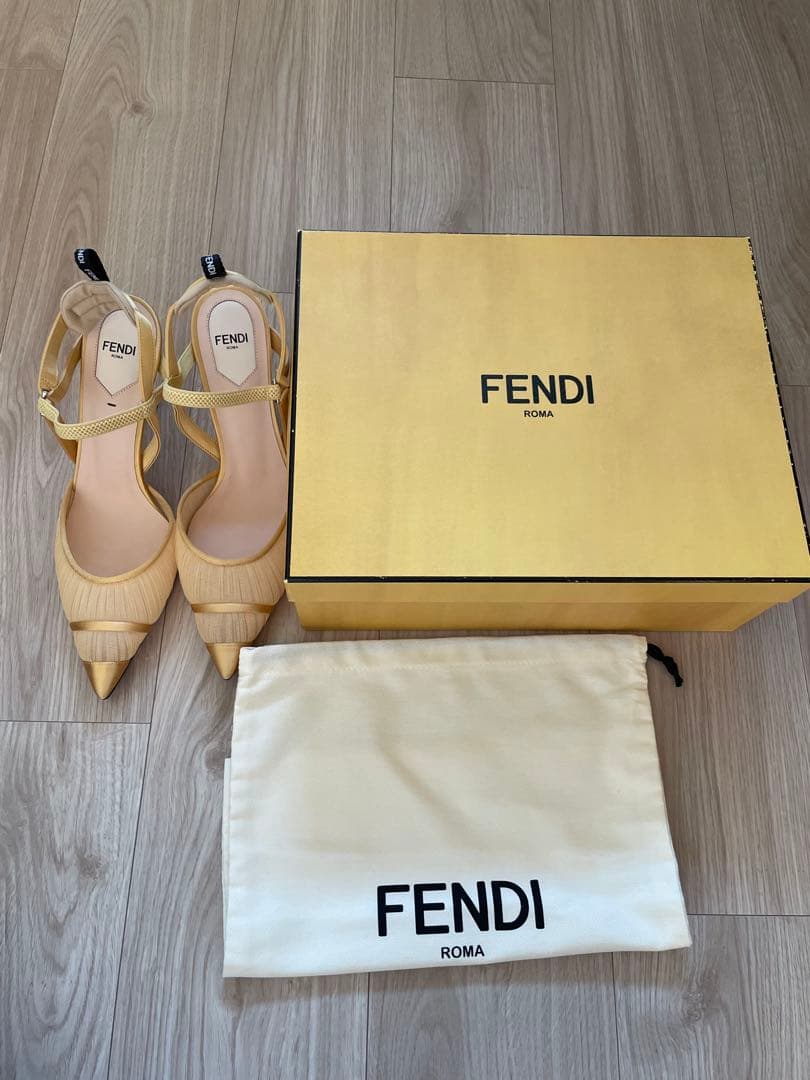 FENDI コリブリ　ミュール パンプス イエロー ストラップ ハイヒール