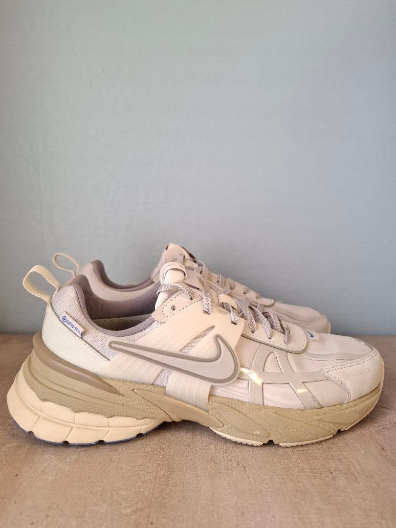 【美品】NIKE V2K RUN GTX ゴアテックス 24.5cm emmi