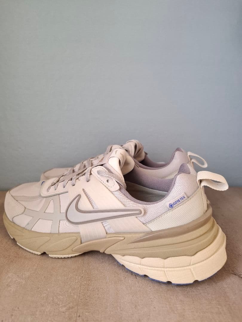 【美品】NIKE V2K RUN GTX ゴアテックス 24.5cm emmi