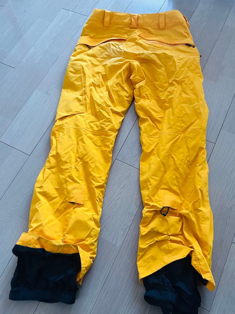 美品 BURTON [ak] M パンツ　バートン　ジャケット　黄色　イエロー