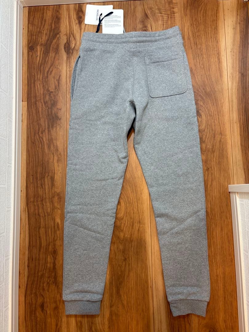 MONCLER 未使用ハートロゴ スウェットパンツ定価113.300円サイズXS