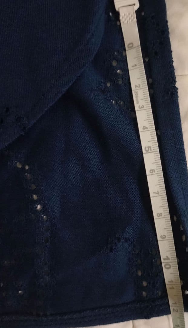 マメクロゴウチ刺繍入りネイビー半袖ハイネックシャツ
