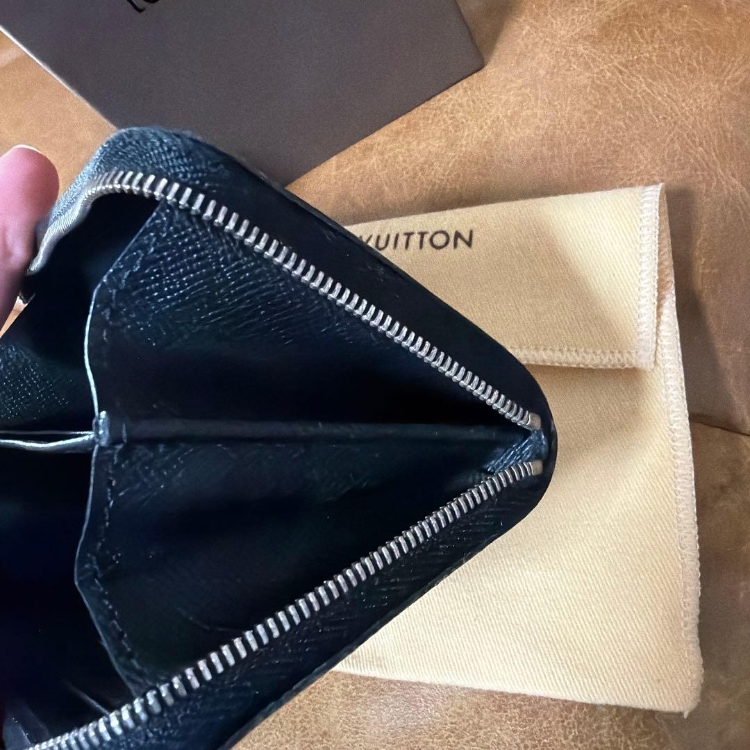 ルイヴィトン　LOUIS VUITTON エピ　黒 レザー ケース
