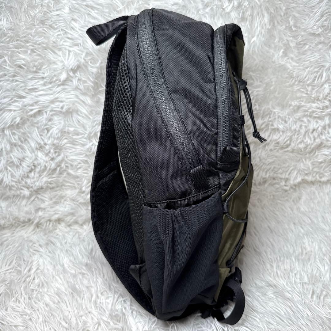 極美品✨ブリーフィング スリング ワンショルダーバック クロス ボディ オリーブ