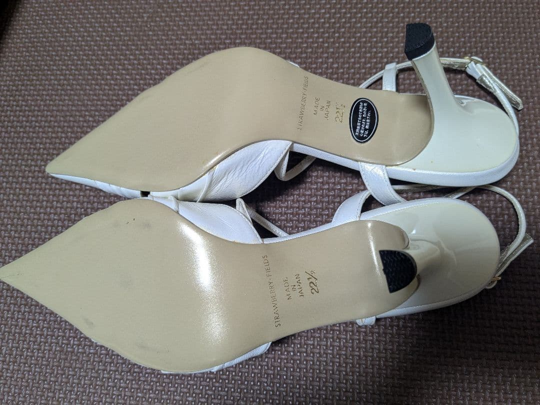 カルミア　STRAWBERRY-FIELDS grace 白　パンプス　花