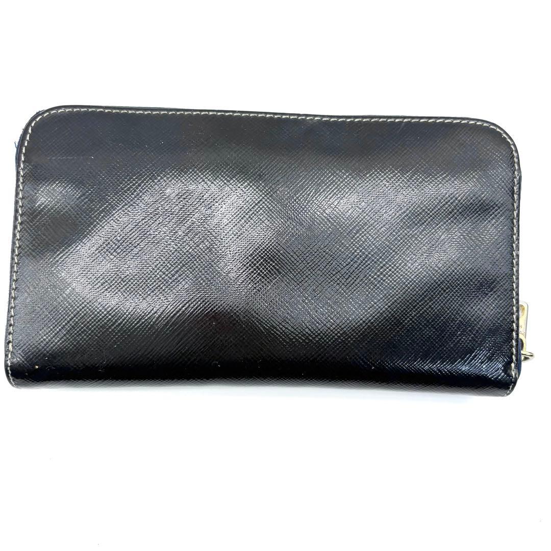 PRADA　サフィアーノレザー　長財布　三角ロゴ　ラウンドファスナー　ゴールド