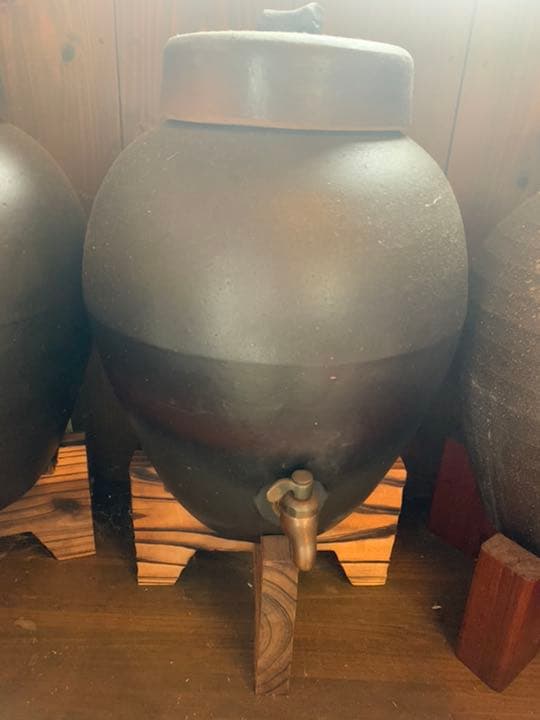 焼酎サーバー　お酒を入れるカメ　居酒屋などに