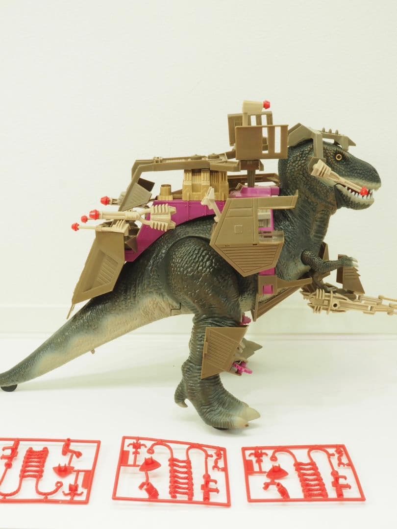武装恐竜ダイノス