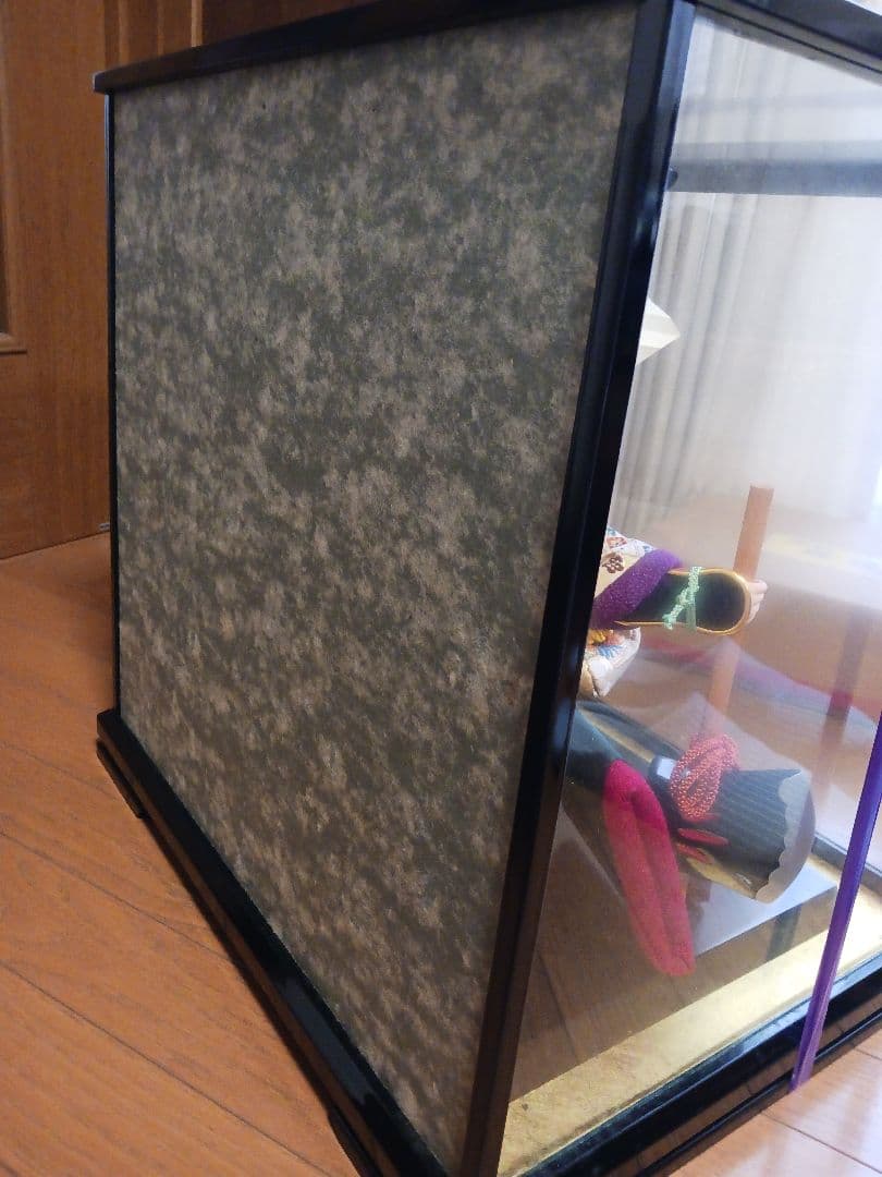 昭和好洋作 絹100%手縫い 本頭 市松人形仕様 豪華金襴着物 専用ガラスケース