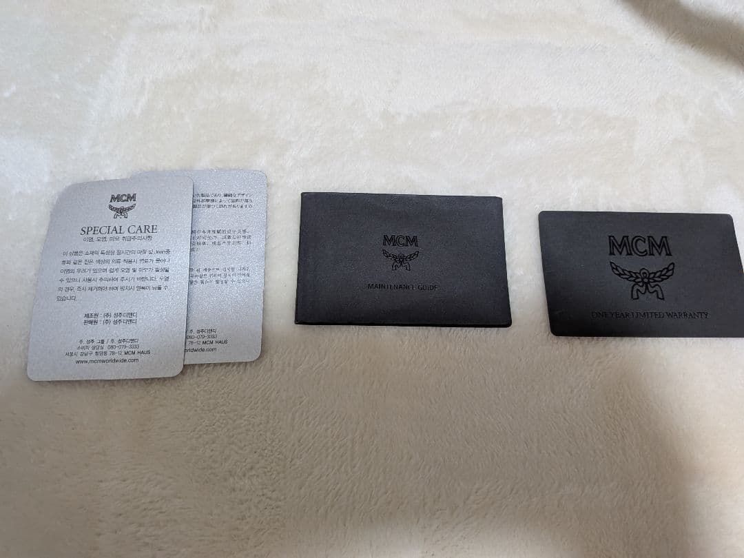 MCM スタッズ付きネイビーリュック　希少色