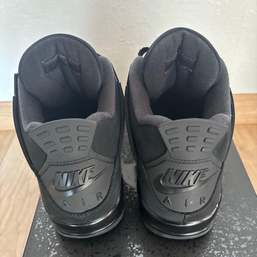 靴 Air Jordan 4 black cat