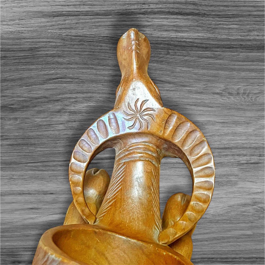 【送料無料❗️】ミッドセンチュリー木製手彫りビンテージワインボトルホルダー 水牛
