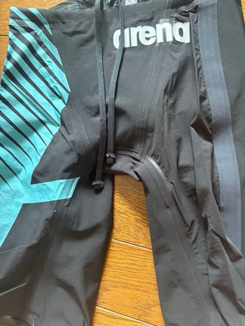 arenaアクアフォース競泳水着