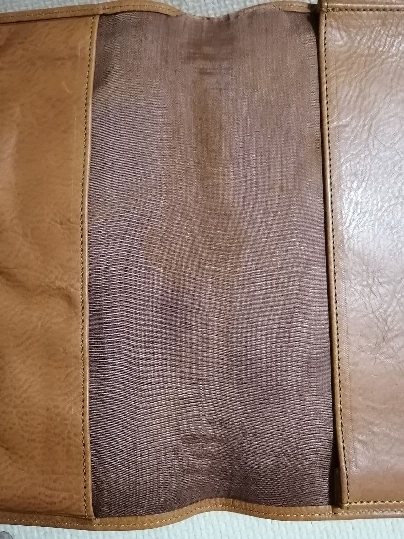 フェラーリ？　車検証　説明書　マニュアル入れ　レザー　革製