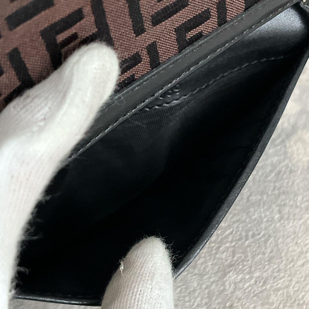 美品✨FENDI ズッキーノ FF 二つ折り財布 ブラウン レザー キャンバス