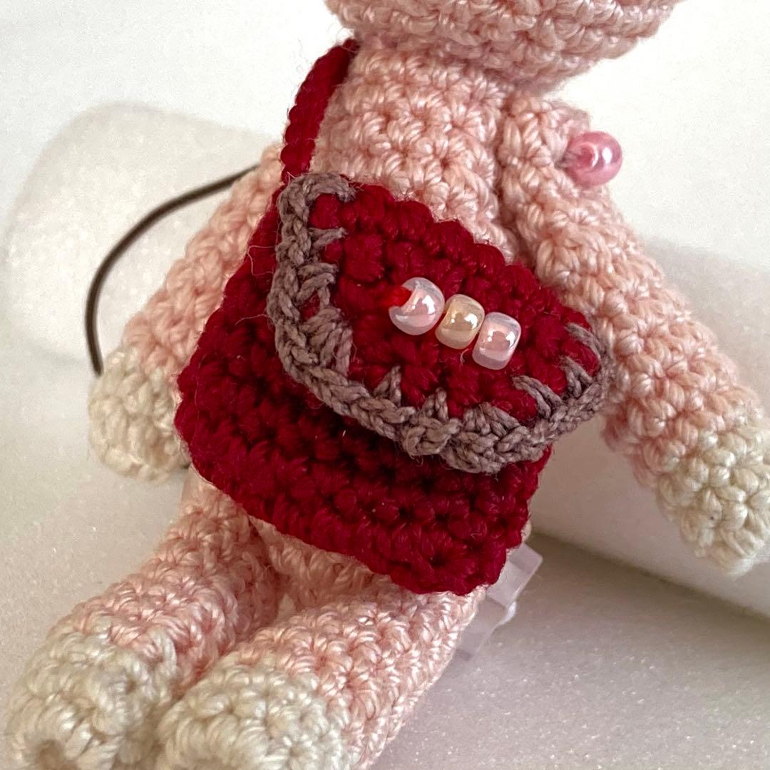 ストラップB-⑭【赤いバッグのウサギさん♬】