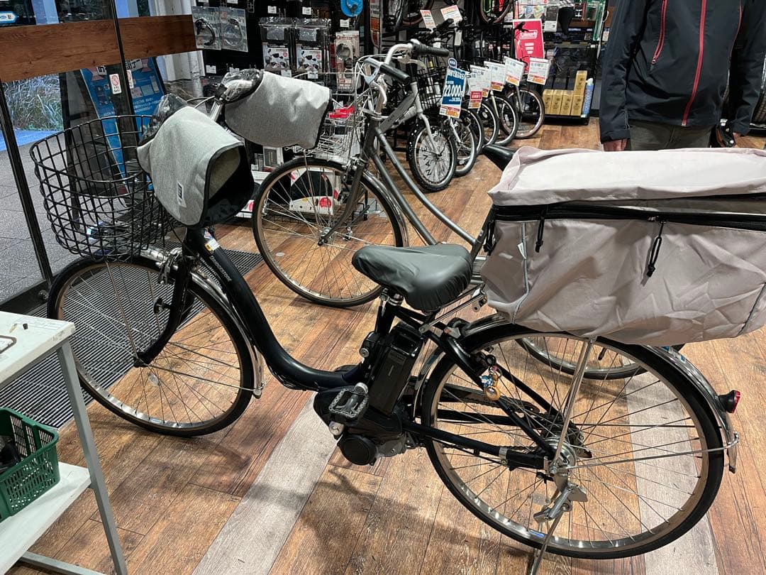 22年4月購入 横浜駅 ブリヂストン 電動アシスト自転車 黒 アシスタU DX
